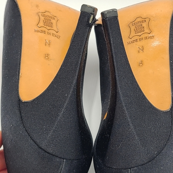 Yves Saint Laurent Vintage Black Matte Satin Red Rose Rosette Heels Pumps - Picture 11 of 15